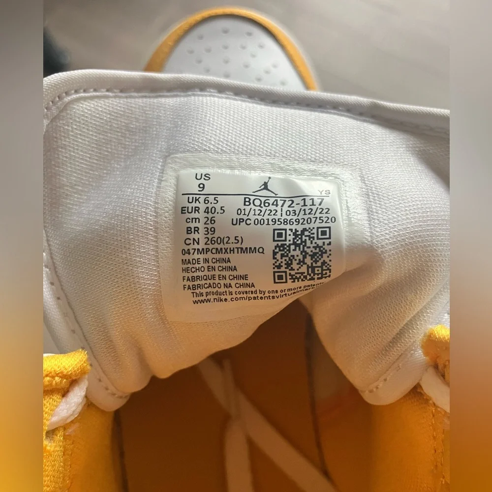 Jordan 1 Mid Women’s Yellow and White - Picture 4 of 4